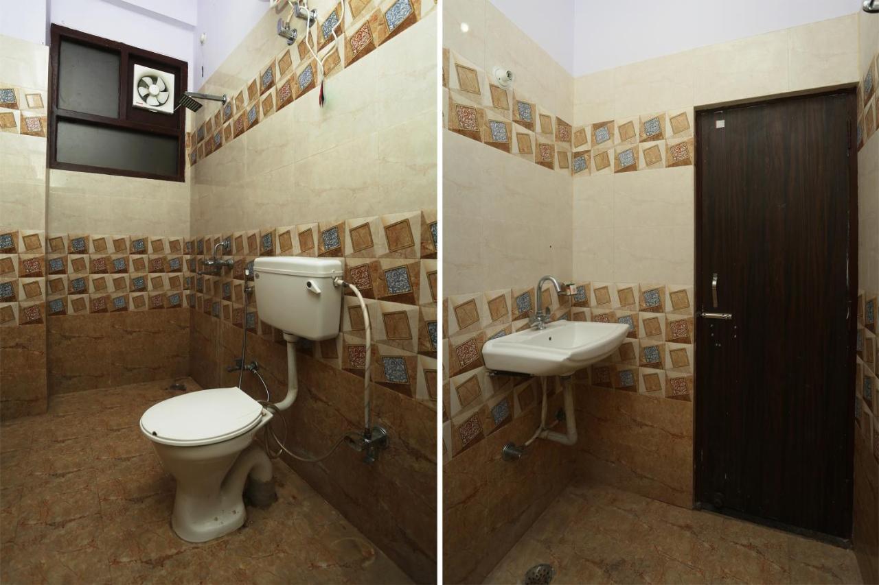 Oyo 16995 Sr Blessings Hotel Chinhat Bagian luar foto